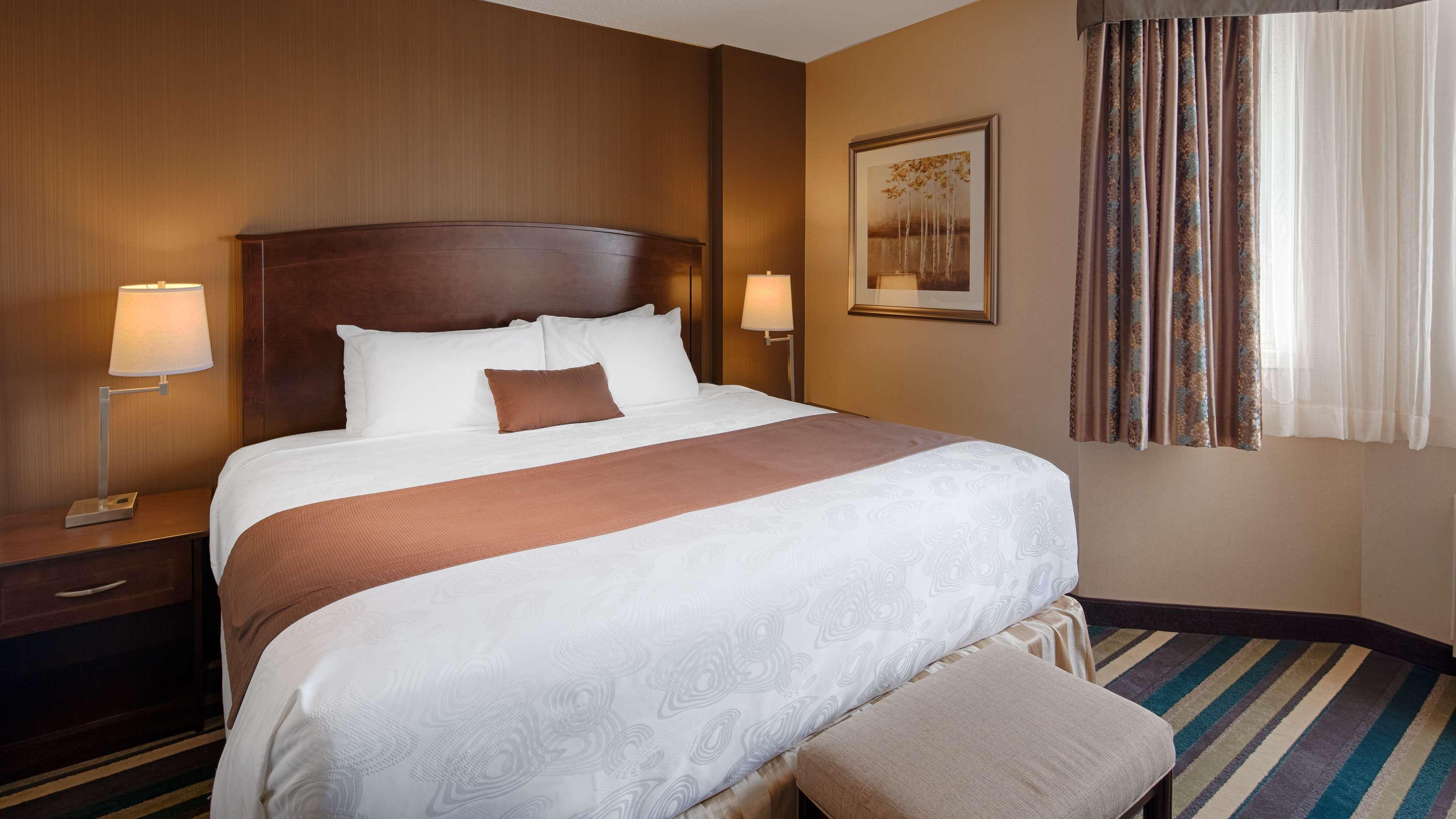 Best Western Plus Winnipeg Airport Hotel Bagian luar foto