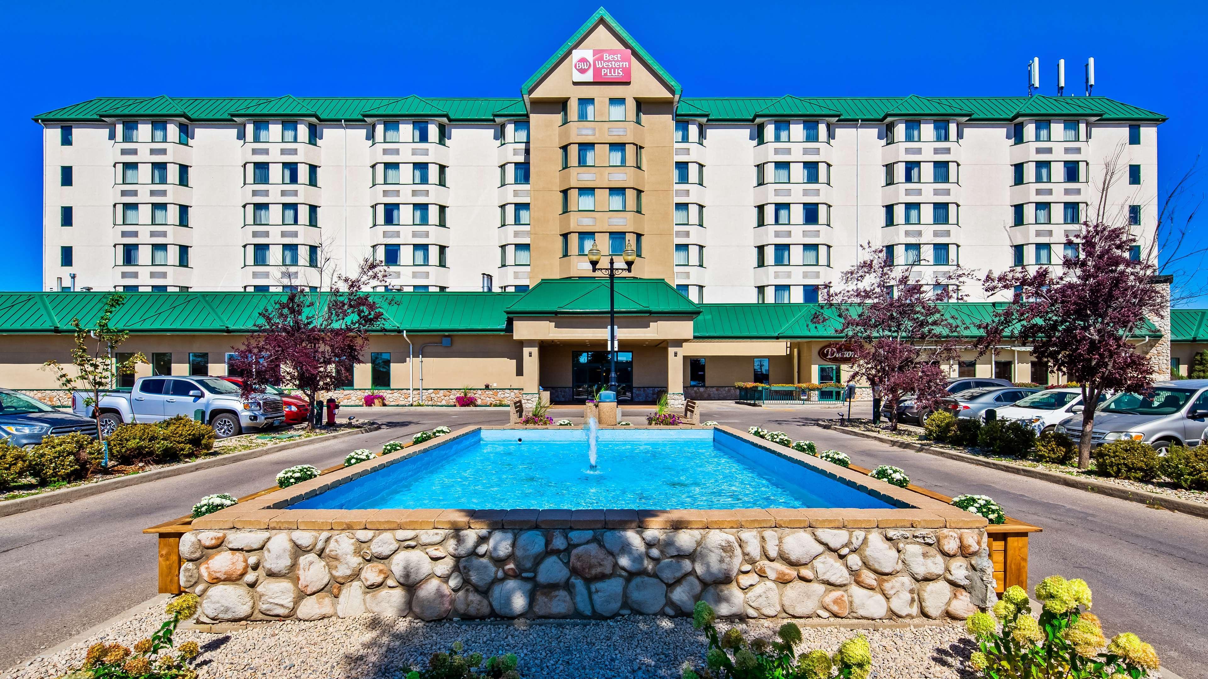 Best Western Plus Winnipeg Airport Hotel Bagian luar foto