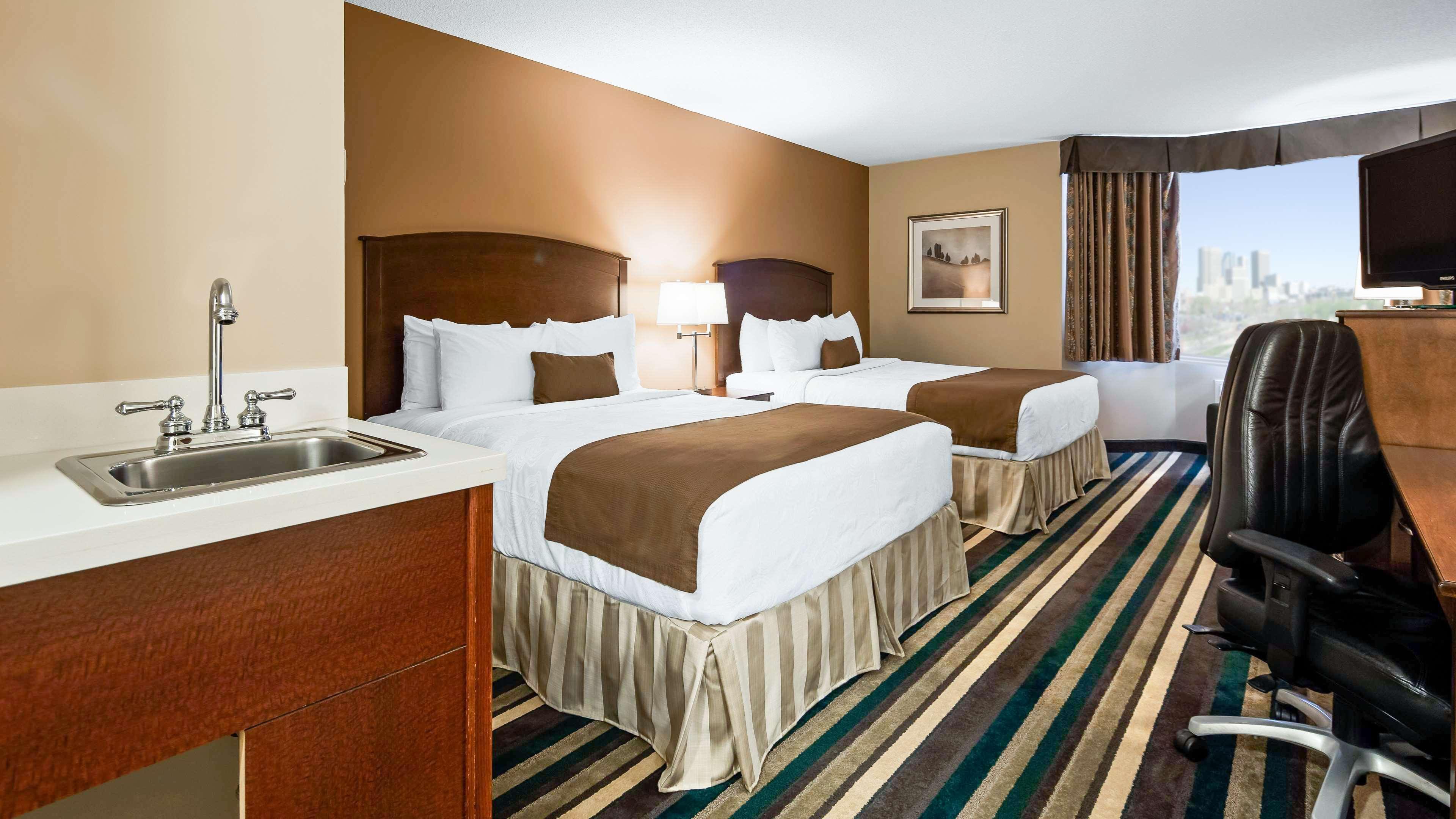 Best Western Plus Winnipeg Airport Hotel Bagian luar foto