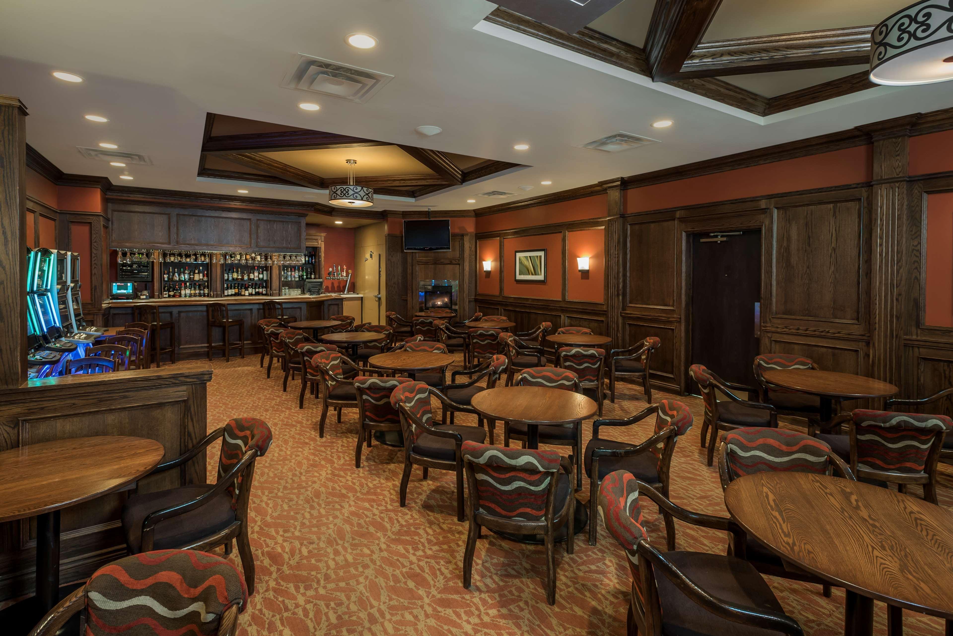 Best Western Plus Winnipeg Airport Hotel Bagian luar foto