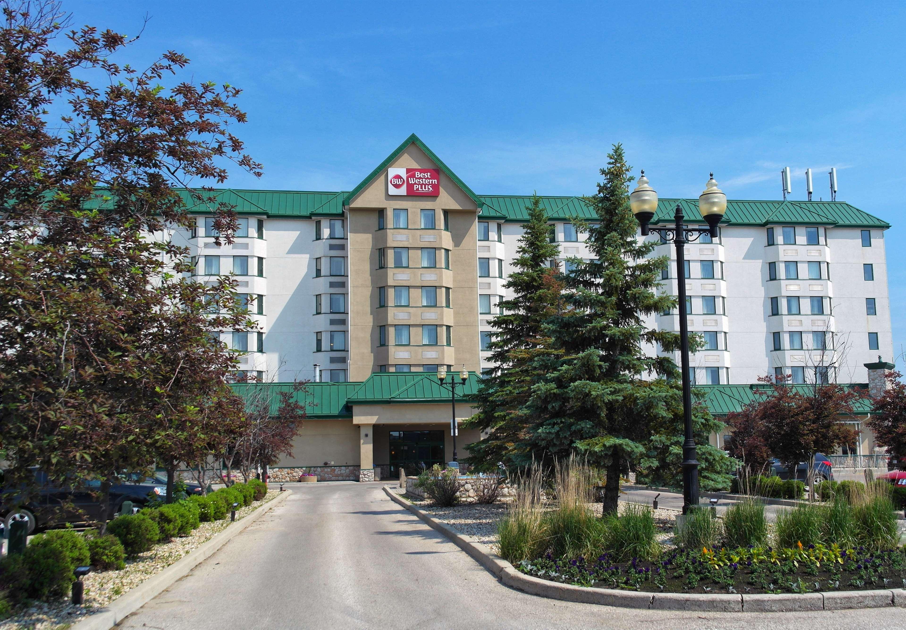 Best Western Plus Winnipeg Airport Hotel Bagian luar foto