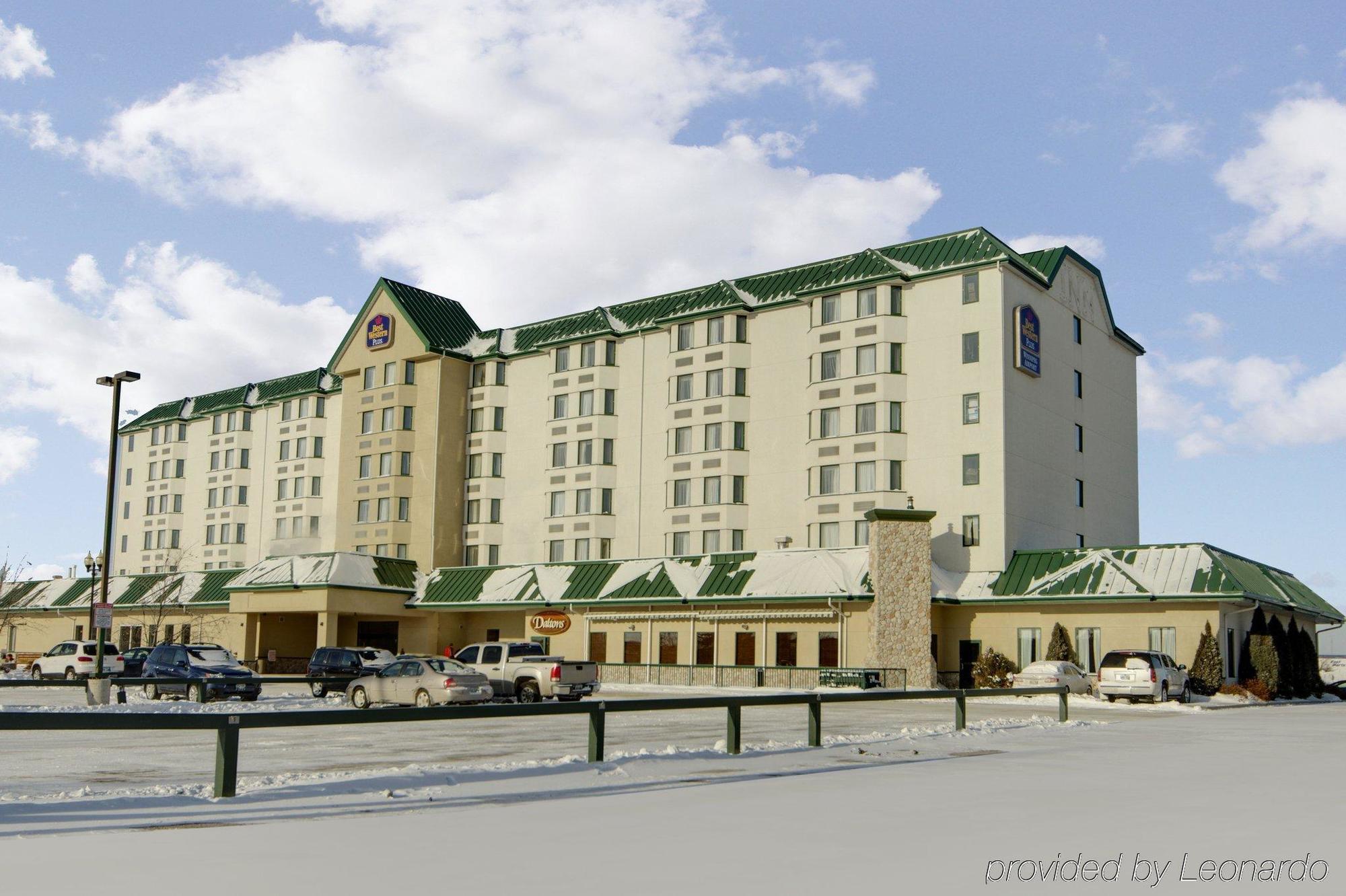 Best Western Plus Winnipeg Airport Hotel Bagian luar foto