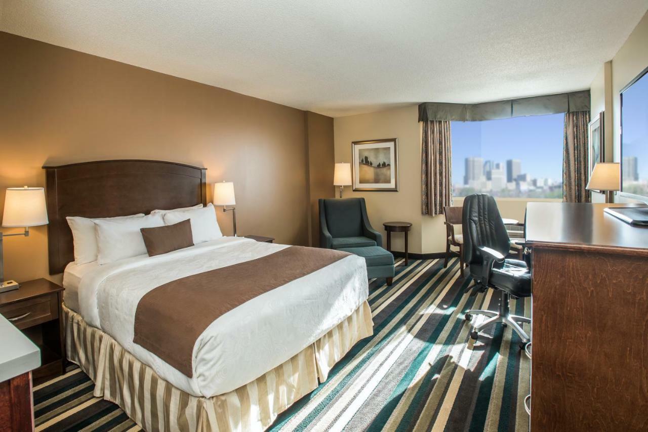 Best Western Plus Winnipeg Airport Hotel Bagian luar foto